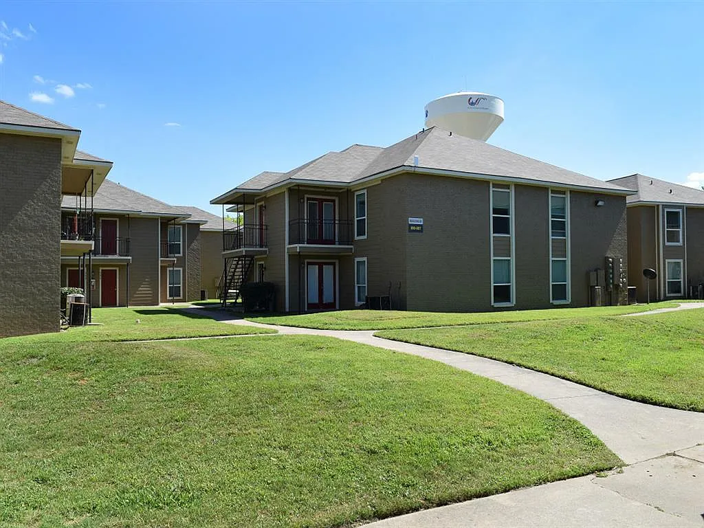 Lory of College Station — Photo 2