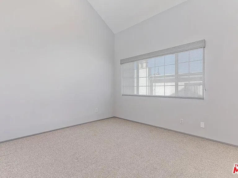 2333 Oak St #3 — Photo 28
