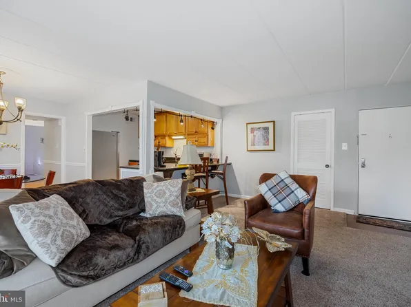 125 Driveway Clubhouse T, Leesburg, VA 20175