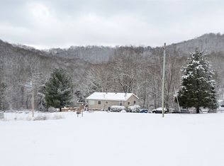 2222 Randalls Run Rd, Blue Creek, OH 45616