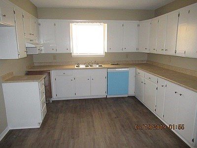 5th image of 1102 E 42nd St