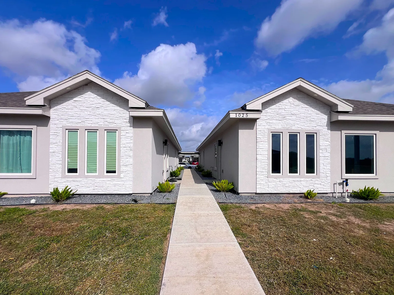 Super Low Priced - 2bed/2bath Apartment In Edinburg. Don't Miss Out! — Photo 1