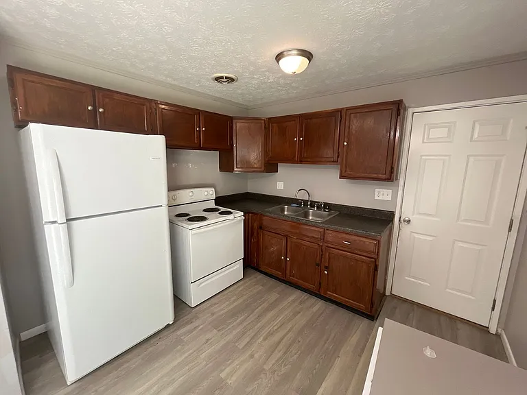 615 Moss Oak Ave — Photo 5