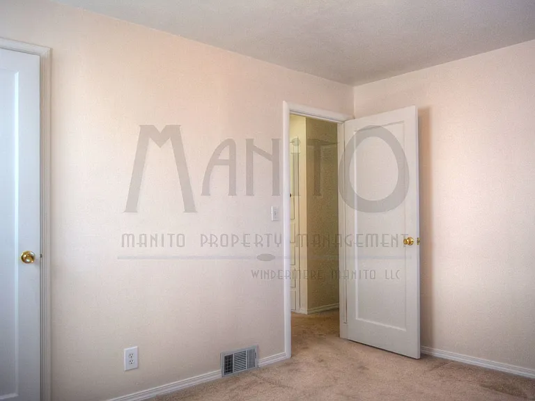 5127 N Walnut St — Photo 7