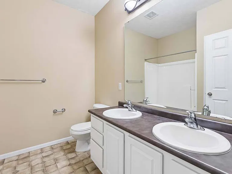 Ridge Pointe Villas — Photo 17