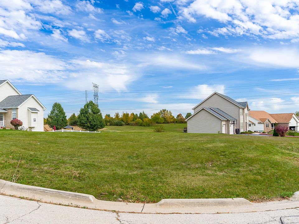 1st image of 521 Verona Dr