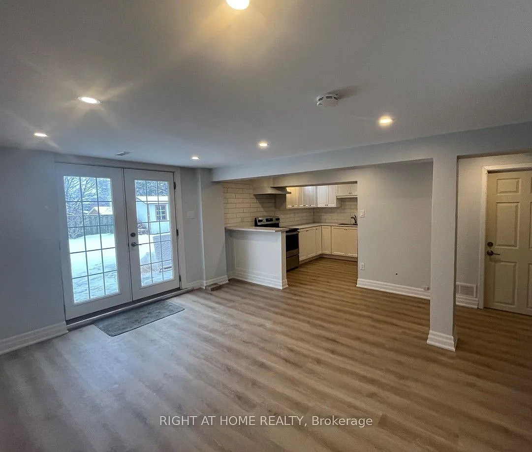 Building Photo - 4203 Wheelwright Cres