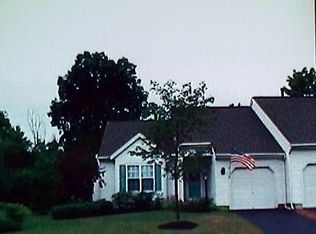 2 Hyland Dr, Troy, NY 12182