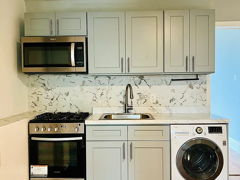 179 Oakland Ave #2 — Photo 2