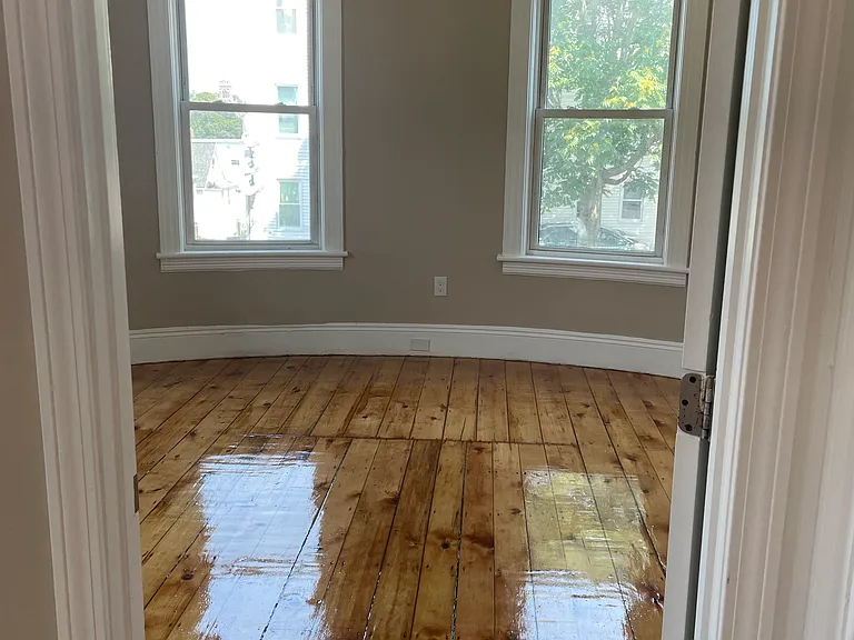 82 Penn Ave #1 — Photo 1