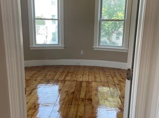 82 Penn Ave APT 1, Worcester, MA 01604