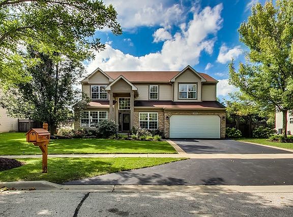 3rd image of 444 Kingsport Dr