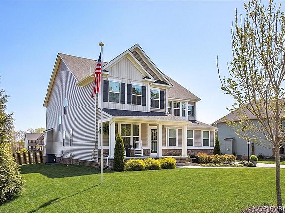 3rd image of 3907 Darleanna Ct
