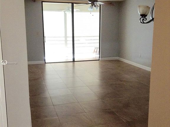 3rd image of 1820 N Lauderdale Ave APT 3217