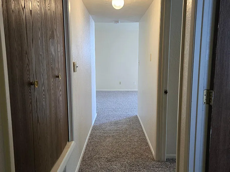 1013 Elm St #4 — Photo 7