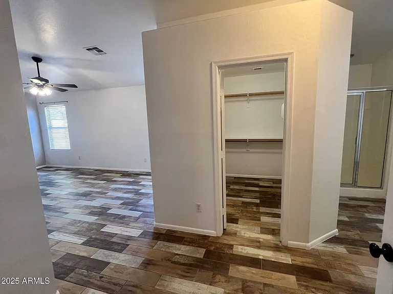 22264 N Kingston Dr — Photo 7