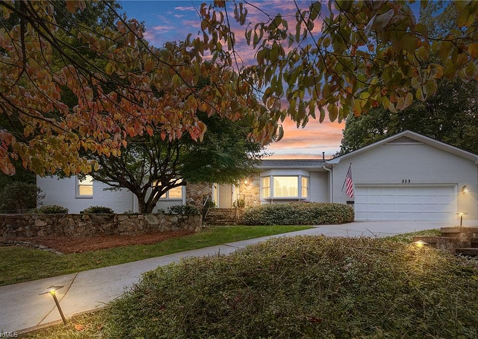 1st image of 213 Mistletoe Dr