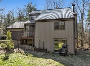 28 Woodstock Rd, Glenwood, NY