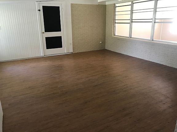 2nd image of 322 Jefferson Dr