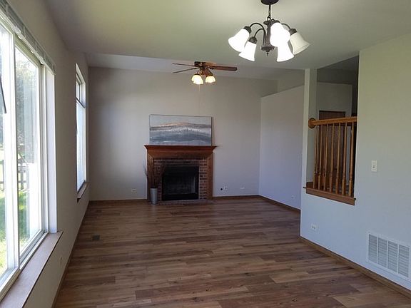 4th image of 2442 Aspen Dr