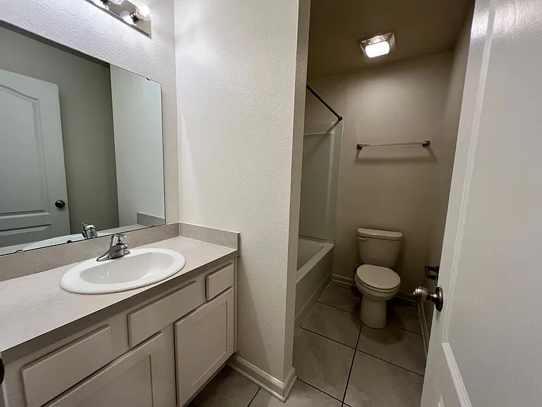 35 Oarsman Crossing Dr — Photo 10
