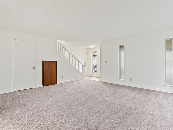 3rd image of 919 NW 63rd St
