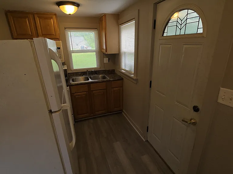 108 S Sturgeon St — Photo 8