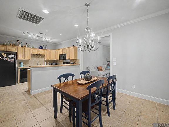 4th image of 809 Summer Breeze Dr APT 303