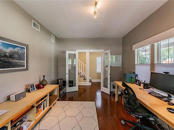 4th image of 1033 Crescent Lake Dr