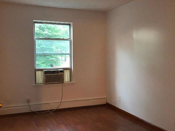 5th image of 133 W 117th St APT 2