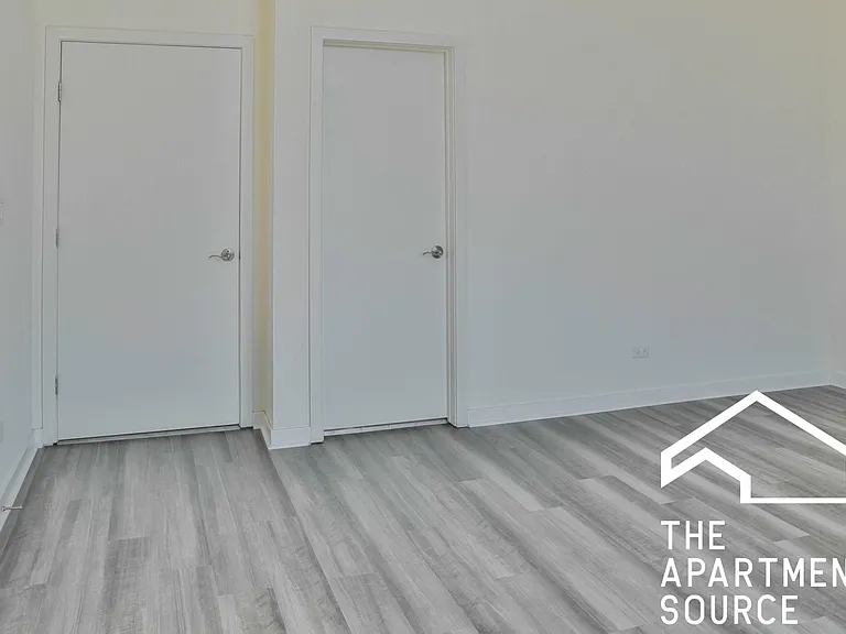 2401 W North Ave #303 — Photo 15