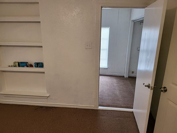 5th image of 2038 Dalworth St