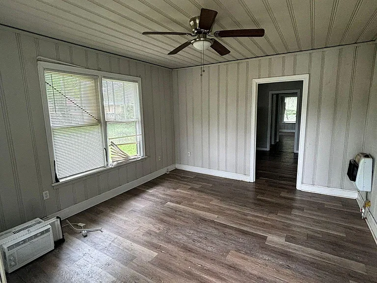 222 College Park Cir — Photo 8