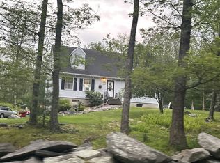 233 Water Forest Dr, Milford, PA 18337