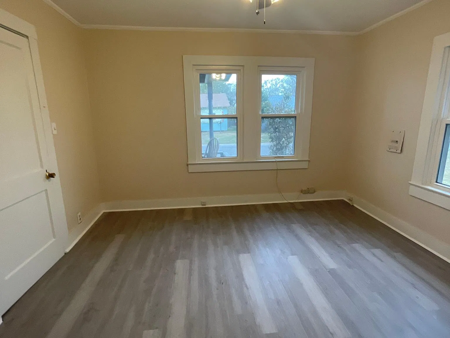 2 bed, 910 sqft, $950 — Photo 2
