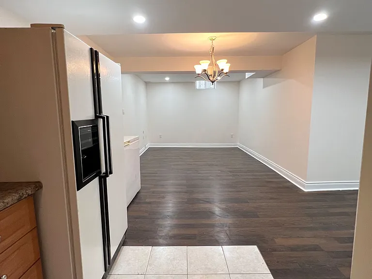 401 Forest Fountain Dr — Photo 2