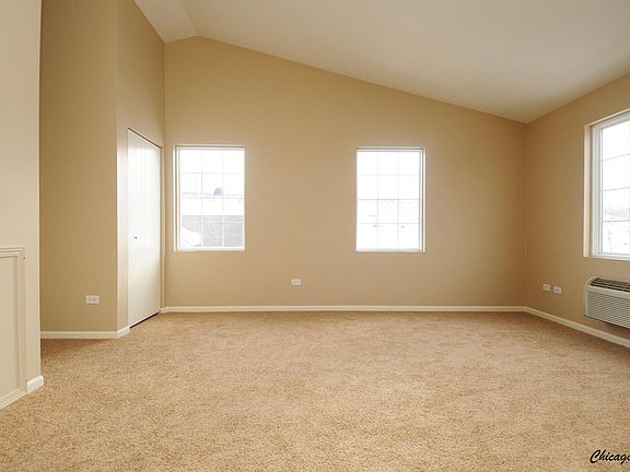 2nd image of 1423 Silverstone Dr #1423