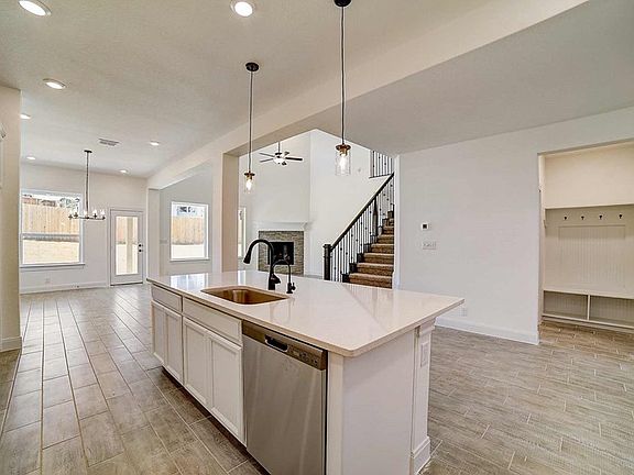 The Costner - Kitchen