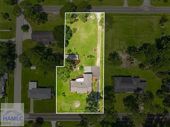 3rd image of 821 Harvey St