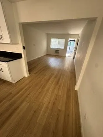 15470 Moorpark St #2 — Photo 2