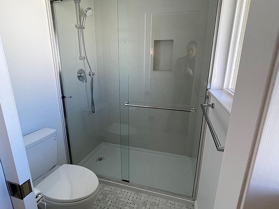 2nd image of 122 Barneson Ave #5