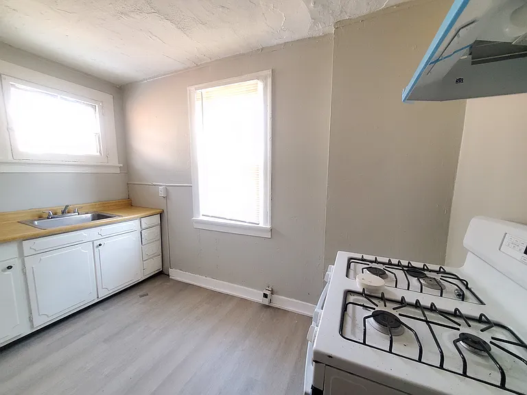 8340 Eton Pl — Photo 6