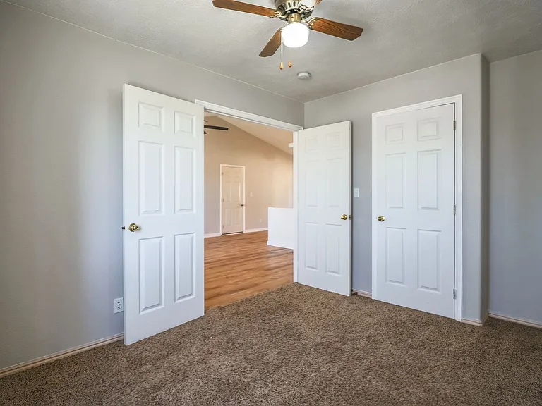 125 E 300 N — Photo 26