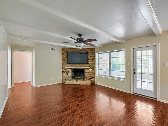 3rd image of 5919 Greenmont Dr