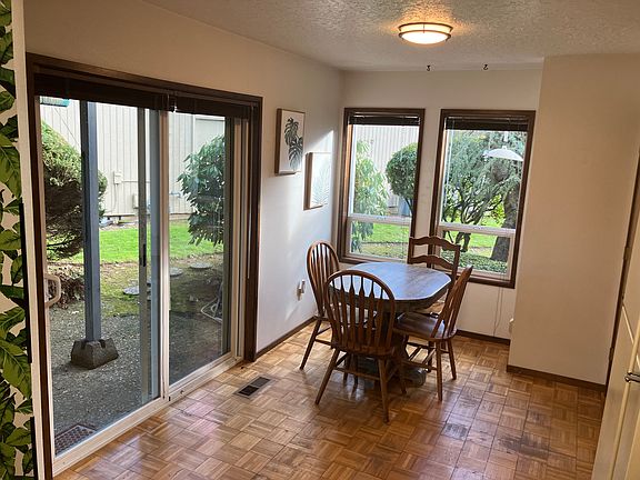 4th image of 9775 SW Cook Ct