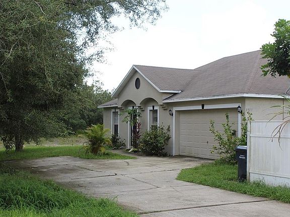 2nd image of 1913 Manatee Dr
