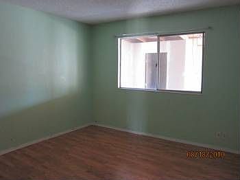 3rd image of 531 Foundry Ct