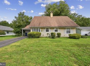 101 Pageant Ln, Willingboro, NJ 08046