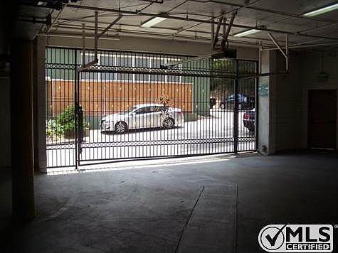 3rd image of 3401 Barham Blvd APT 1
