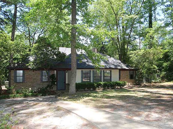 3rd image of 19066 Pinedale Cir